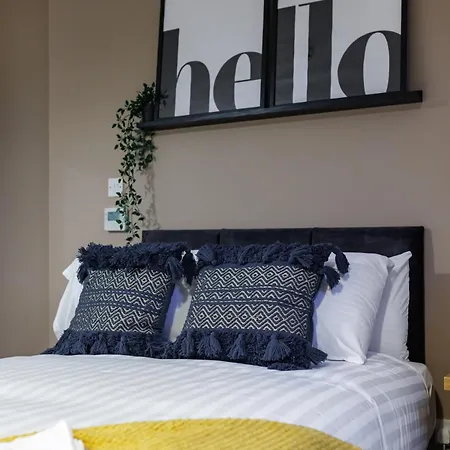 Centre 5 With Kitchenette, Free Wifi And Smart Tv With Netflix By Yoko Apartment Middlesbrough